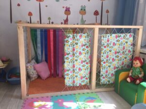 Подробнее о статье ТОП-7 обязательных вещей в детской комнате, который оценит ребенок